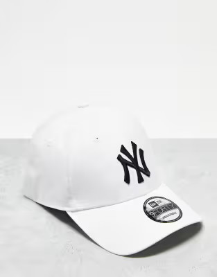 New Era NY Yankees 9forty cap in off white | ASOS (Global)