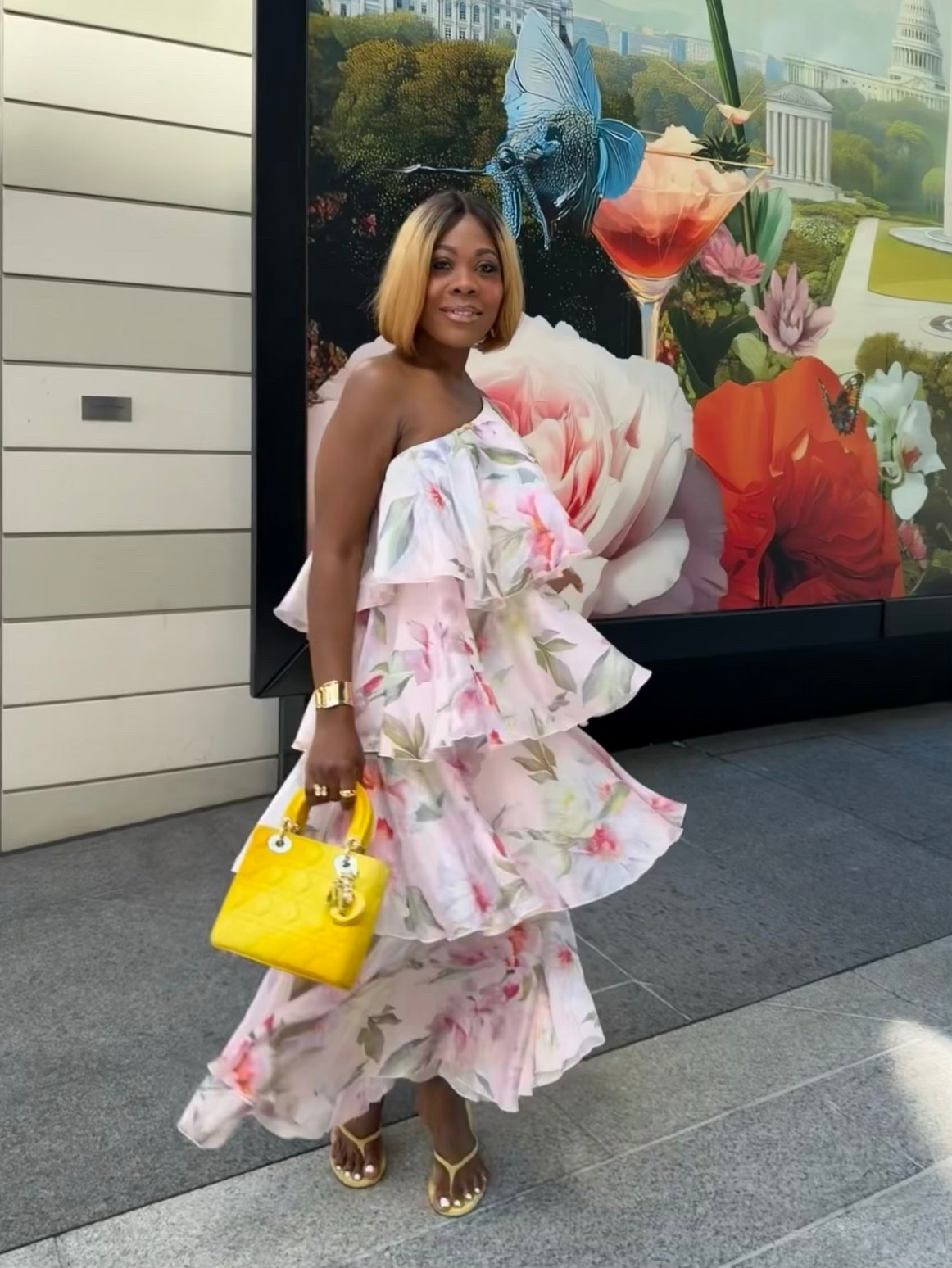 A floral dress for a city day

#LTKSeasonal #LTKMidsize #LTKootd