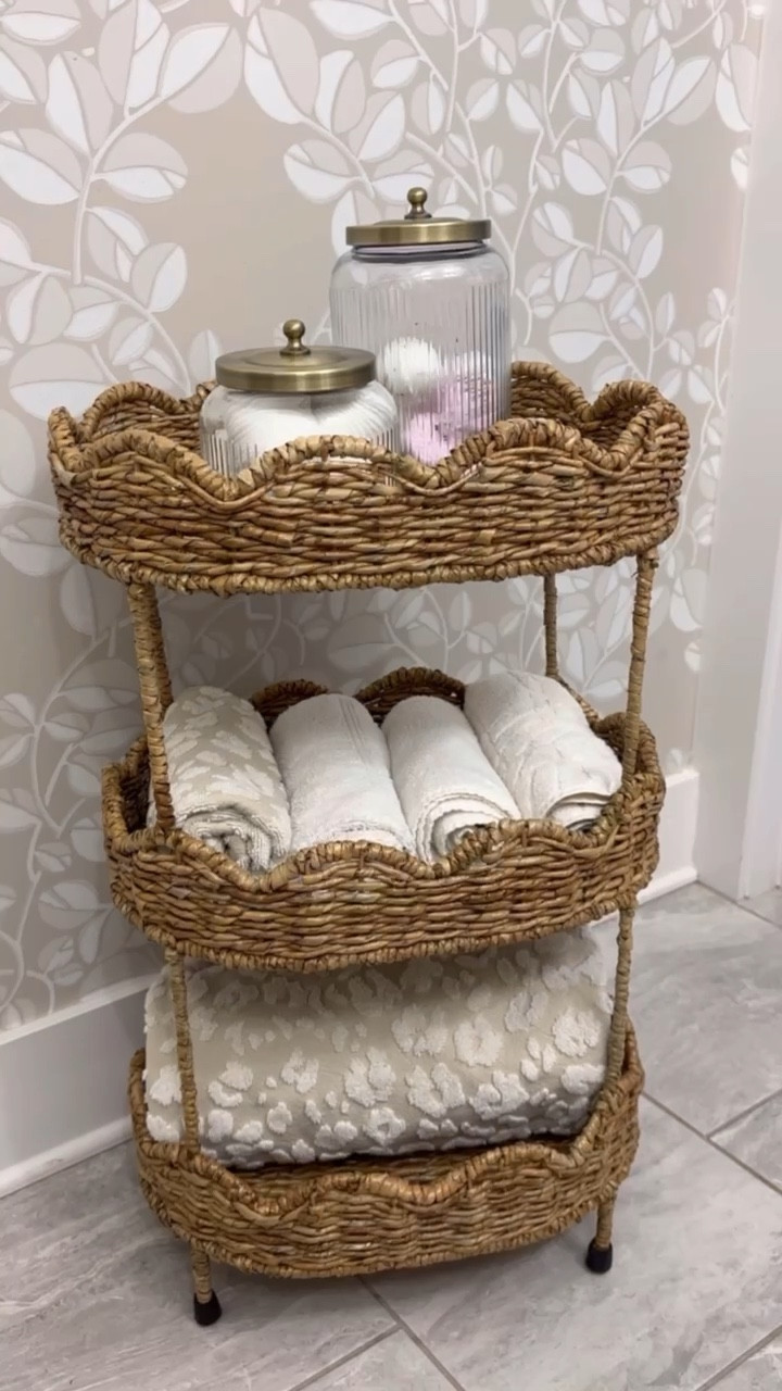 Love this scalloped shelf in my guest bathroom🤍



Spring 2026, home decor, summer, wicker, neutral, minimalism, sidneymarieduke

#LTKHome