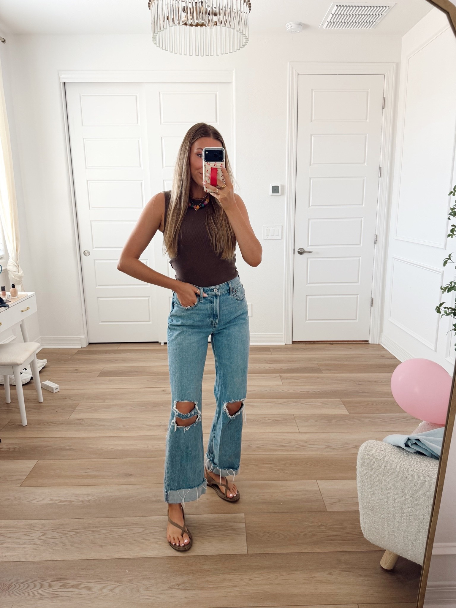 My fave light wash jeans! Wearing a 27 short — I’m 5’7” and I got the shot length so they’d be cropped

#LTKootd