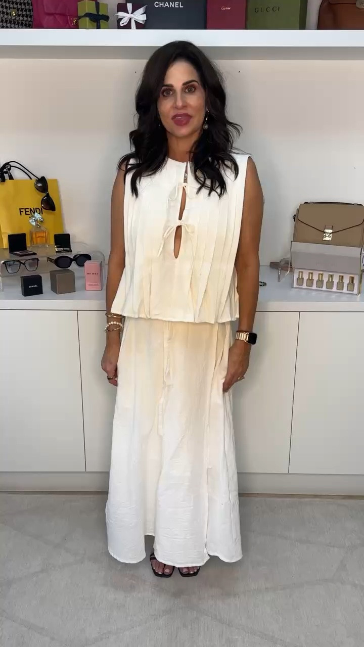 2 piece linen set ( pieces sold separately) they are real linen and so beautiful. Top of a snap and skirt is an XS 

#LTKOver40 #LTKStyleTip #LTKWatchNow