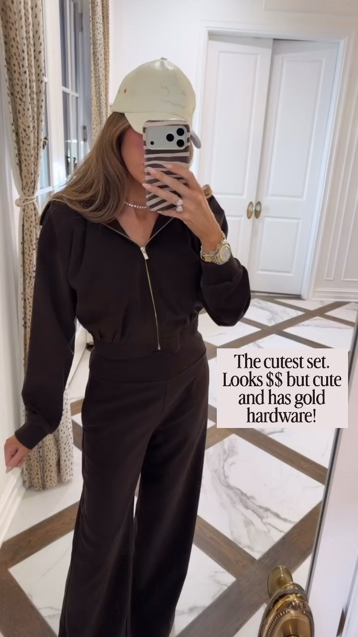 Comfy and cute lounge set!! Makes for a great travel outfit too! I’m wearing an XS jacket and small pants! 

Zara fashion, Zara finds, Matching sets, Fall sets, Fall fashion hauls, Zara hauls, Fall outfits women, Travel outfits, Lounge sets, Gemme Beauty, Emily Gemma