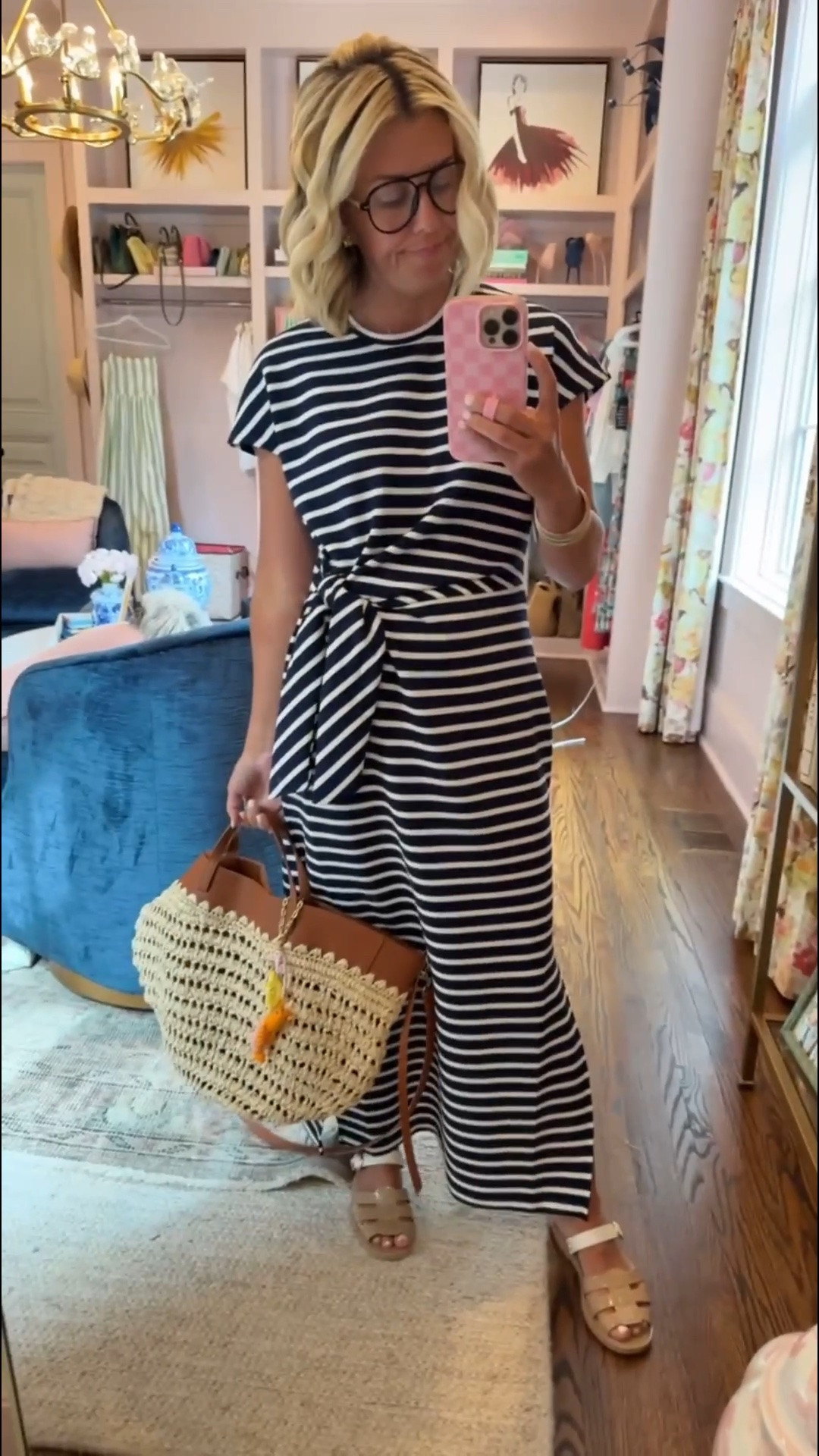 A throw on and go easy peasy dress! 

Small dress (use code CatherineXSpanx on your 1st order!)
7/8 jelly
Yes bag & back charm

Loopy - use code mixandmatchmadness

#LTKdayinmylife #LTKootd #LTKmomlife