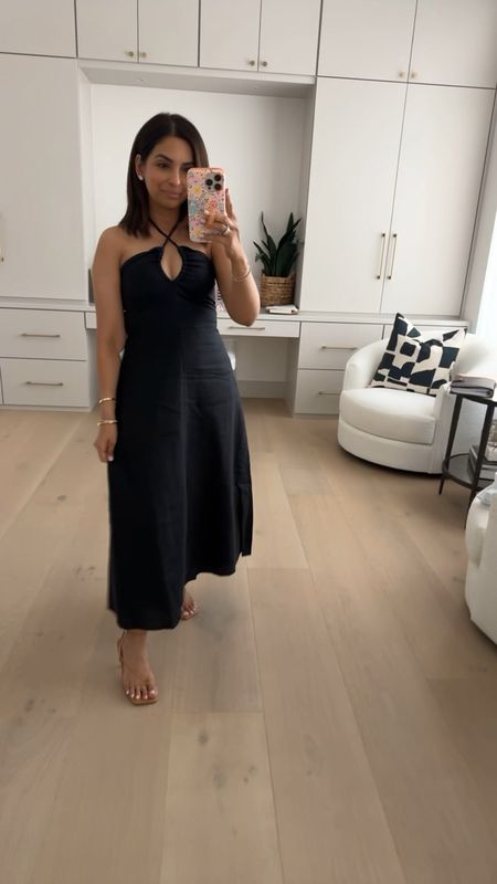 Wearing an XS in this classic black linen dress, the cut and neck line are so flattering. Runs TTS.  New customers can use NASREEN20 for 20% off and repeat customers can use NASREEN10 for 10% off at @everlane #everlanepartner

#LTKSeasonal #LTKStyleTip #LTKOver40