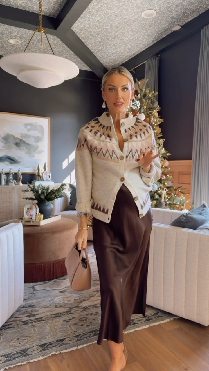 This is such a cute, elevated fall outfit! So many ways to dress this up or down all season long! Wearing S. Use my code LOVERLY30 for 30% off!

Loverly Grey, Anthropologie, sale alert, cozy sweater, fair isle sweater, fall sweater, gift guide 

#LTKHoliday #LTKSeasonal #LTKGiftGuide