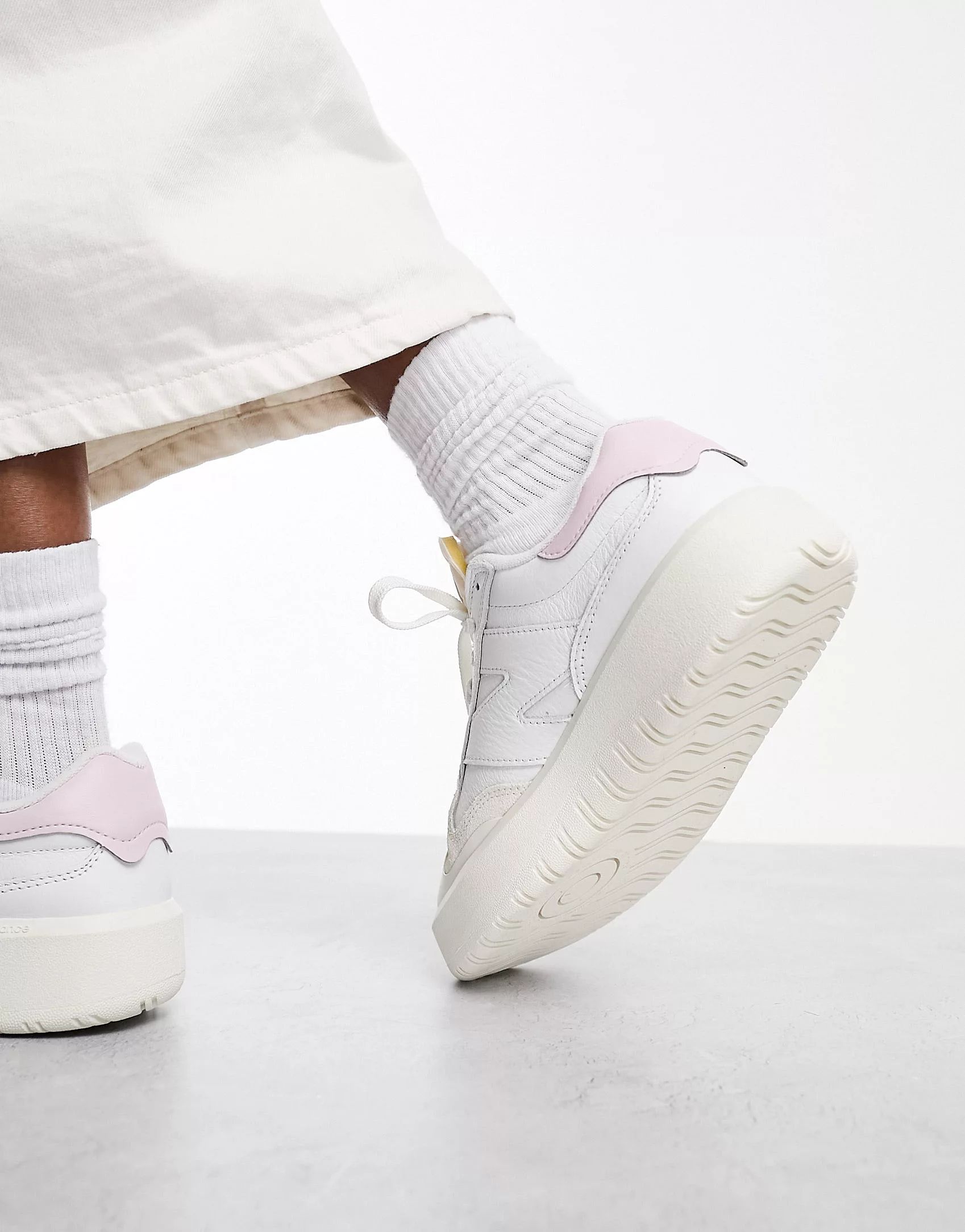 New Balance CT302 trainers in white & pink | ASOS (Global)