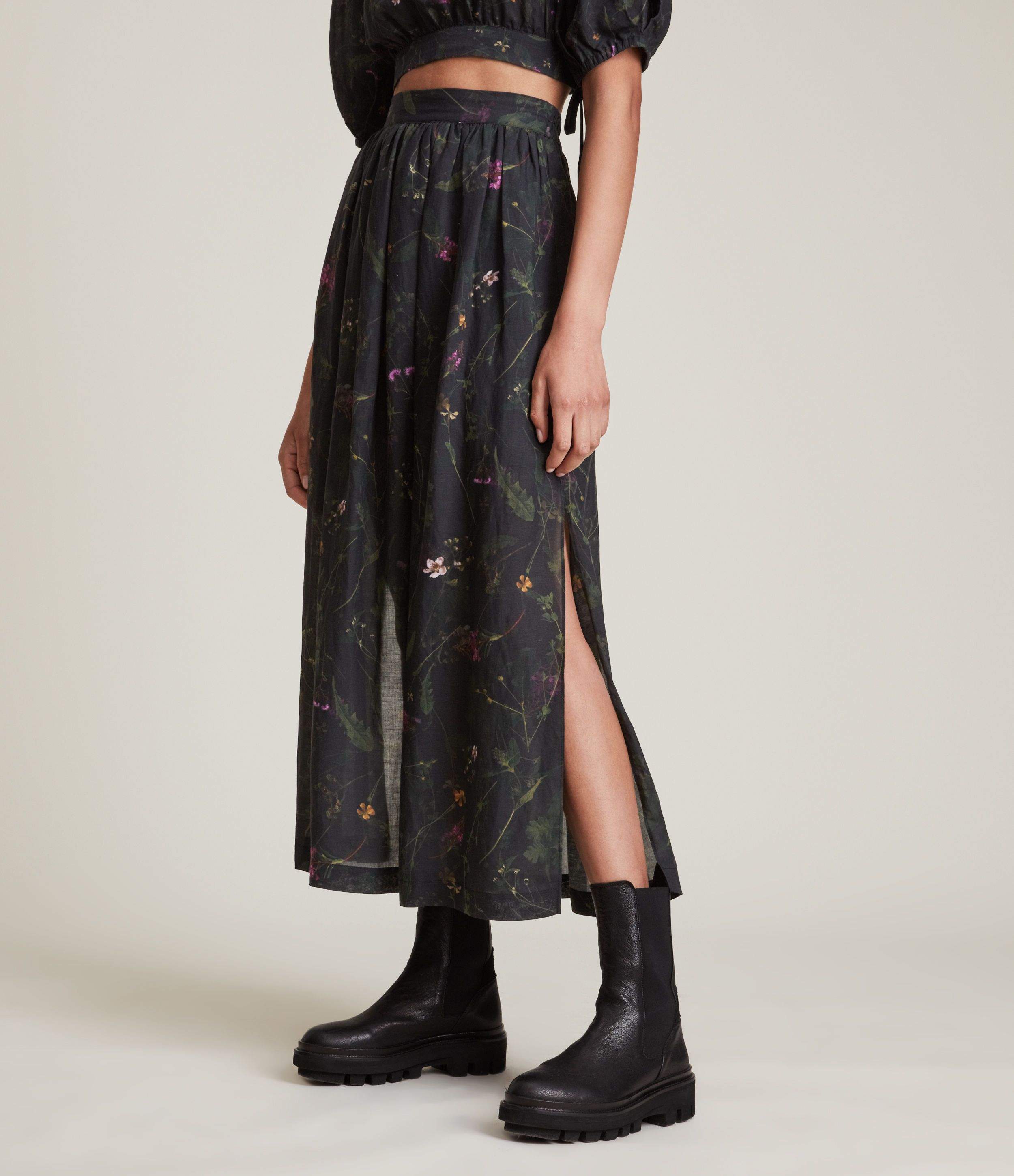 CONSCIOUS
 
Asta Heligan Linen Blend Skirt


£139.00 | AllSaints UK