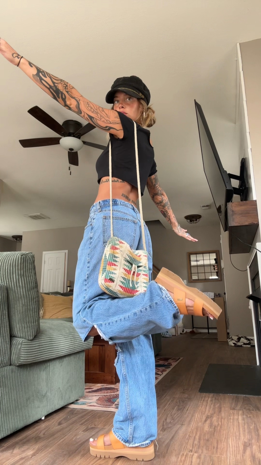 Casual style

• Hat is thrifted but I tagged some similar
• Top is tagged but I cut it up
• Jeans are tagged but I sized up to a 29/8 R and I cut slits in the knees

#style #styleinspo #jeans #denim #outfitinspo #casual #casualstyle

#LTKShoeCrush #LTKFindsUnder50 #LTKStyleTip