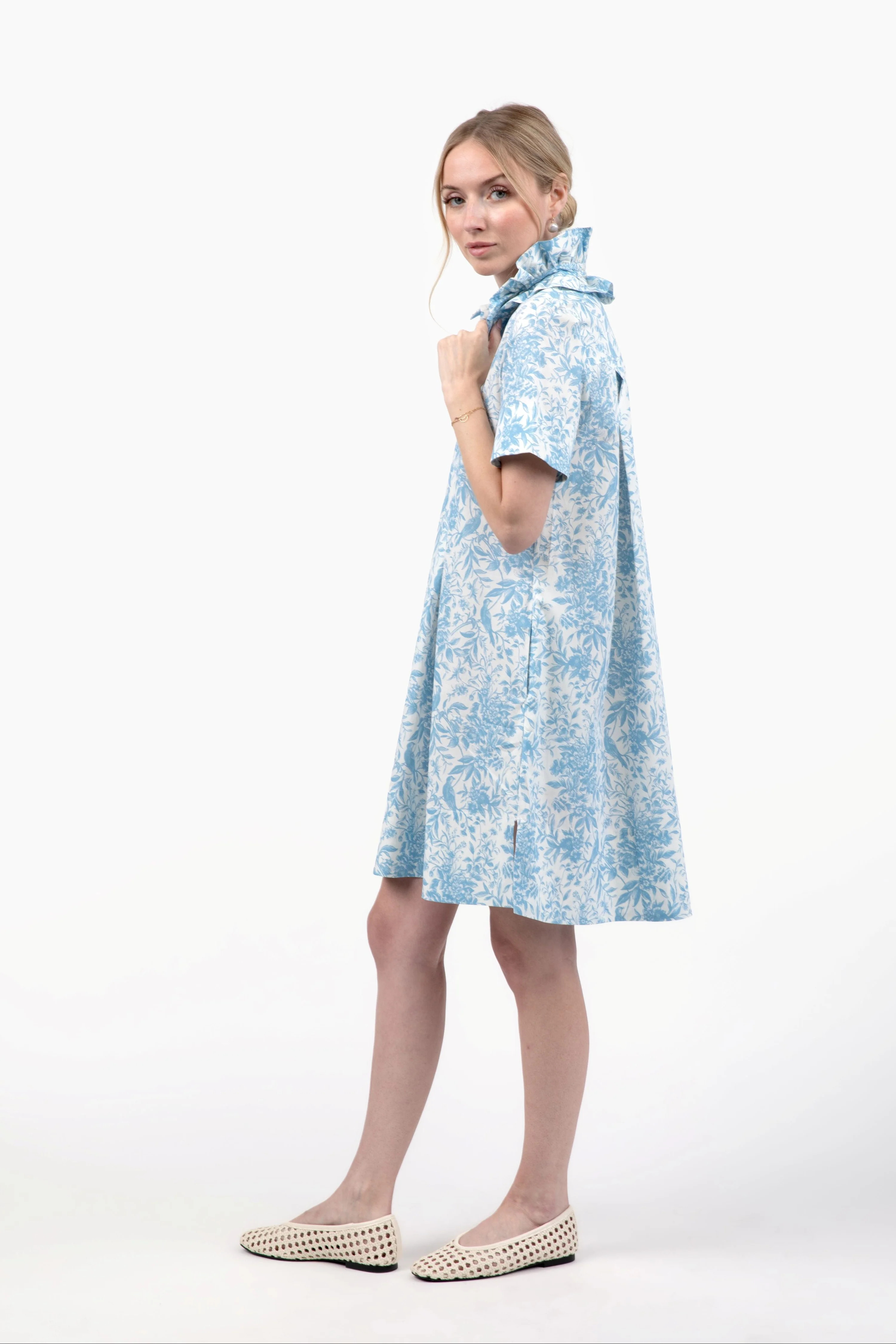 Weekender Ruffle Short Dress - Bluebird Toile | Quiet Culture