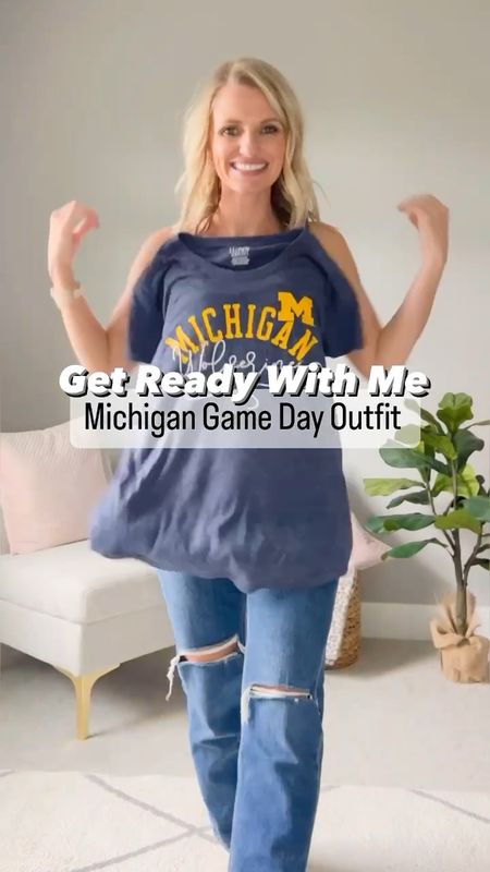 Get ready with me! What I wore to the Michigan game! 
Top- unavailable online, linked similar options 
Jeans- 26/short

#LTKSeasonal #LTKstyletip #LTKfindsunder100