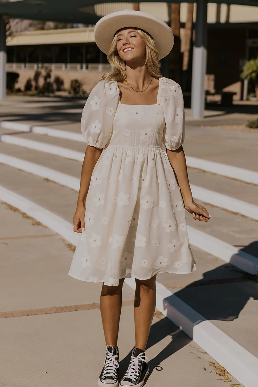 Any Way She Wants Floral Dress | Roolee