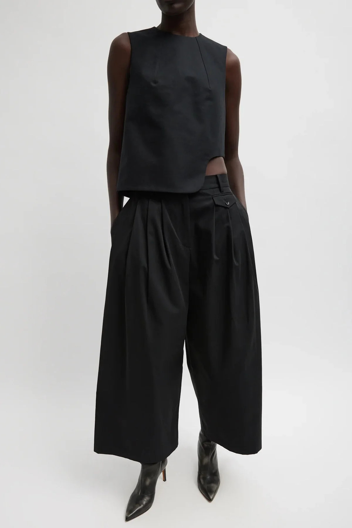 Sculpted Cotton Curved Hem Sleeveless Top in Black | Shop Olivia