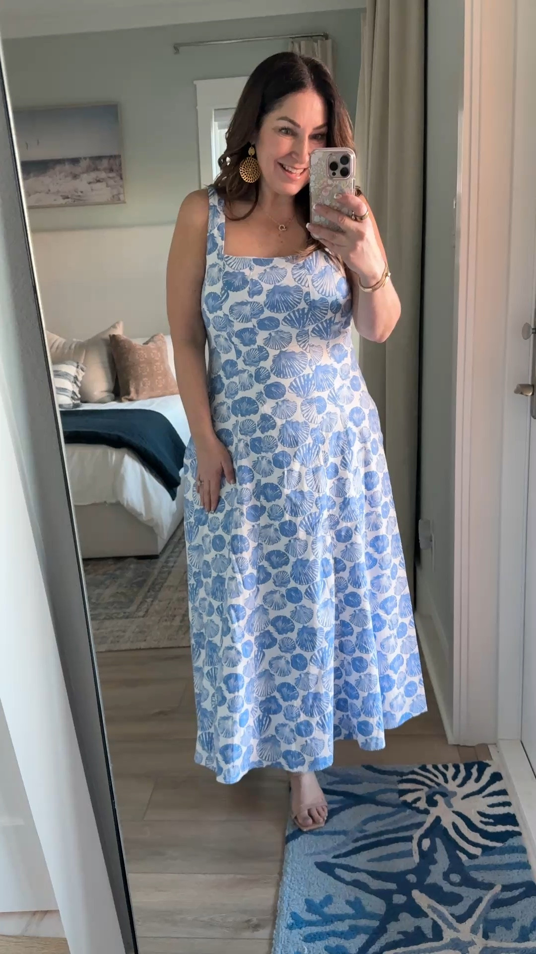 @abercrombie beach dress runs true to size, large 

#LTKMidsize #LTKTravel #LTKSpringSale