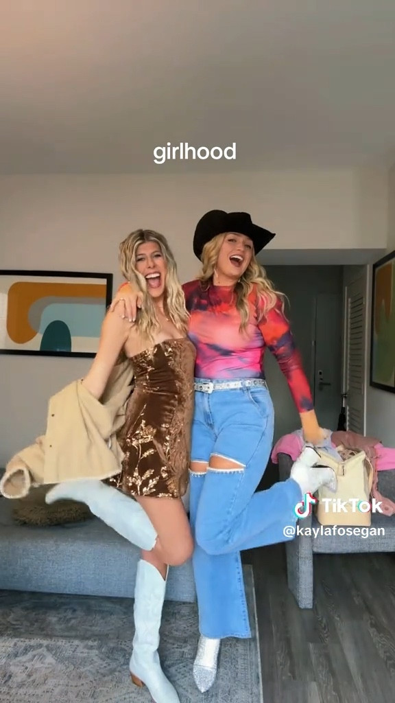 Kelsea Ballerini Concert Outfit ✨

Country Concert | Kelsea Ballerini Tour | Sequin Outfit | Concert Outfit | Nashville | Western Outfit 

#LTKMostLoved 

#LTKParties #LTKWatchNow