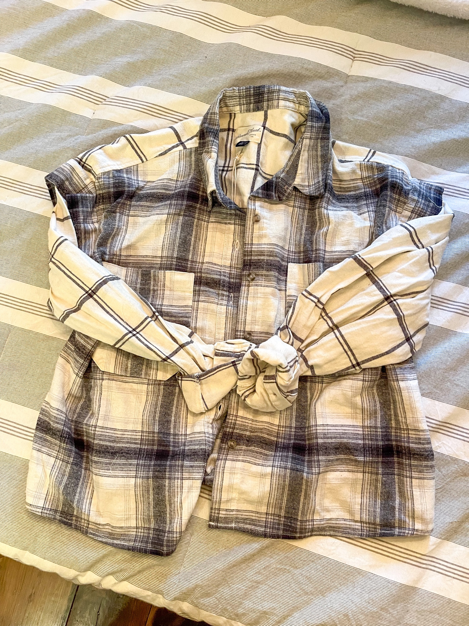 Who doesn’t love a good flannel?! My favorite part is the feminine detail on the upper sleeve 

#LTKFall #Target #FallFit

#LTKSeasonal #LTKstyletip