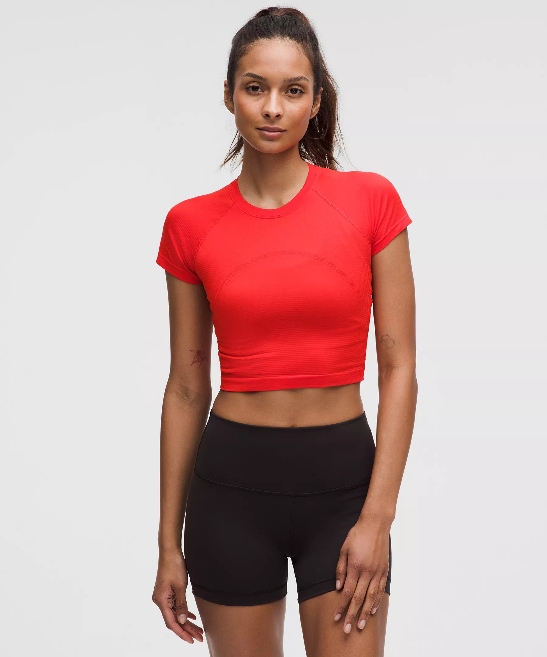 Swiftly Tech Cropped Short-Sleeve Shirt 2.0 | Women's Short Sleeve Shirts & Tee's | lululemon | Lululemon (US)