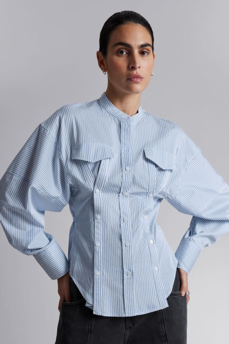 Gemodelleerde blouse met knopen | H&M (DE, AT, CH, NL, FI)