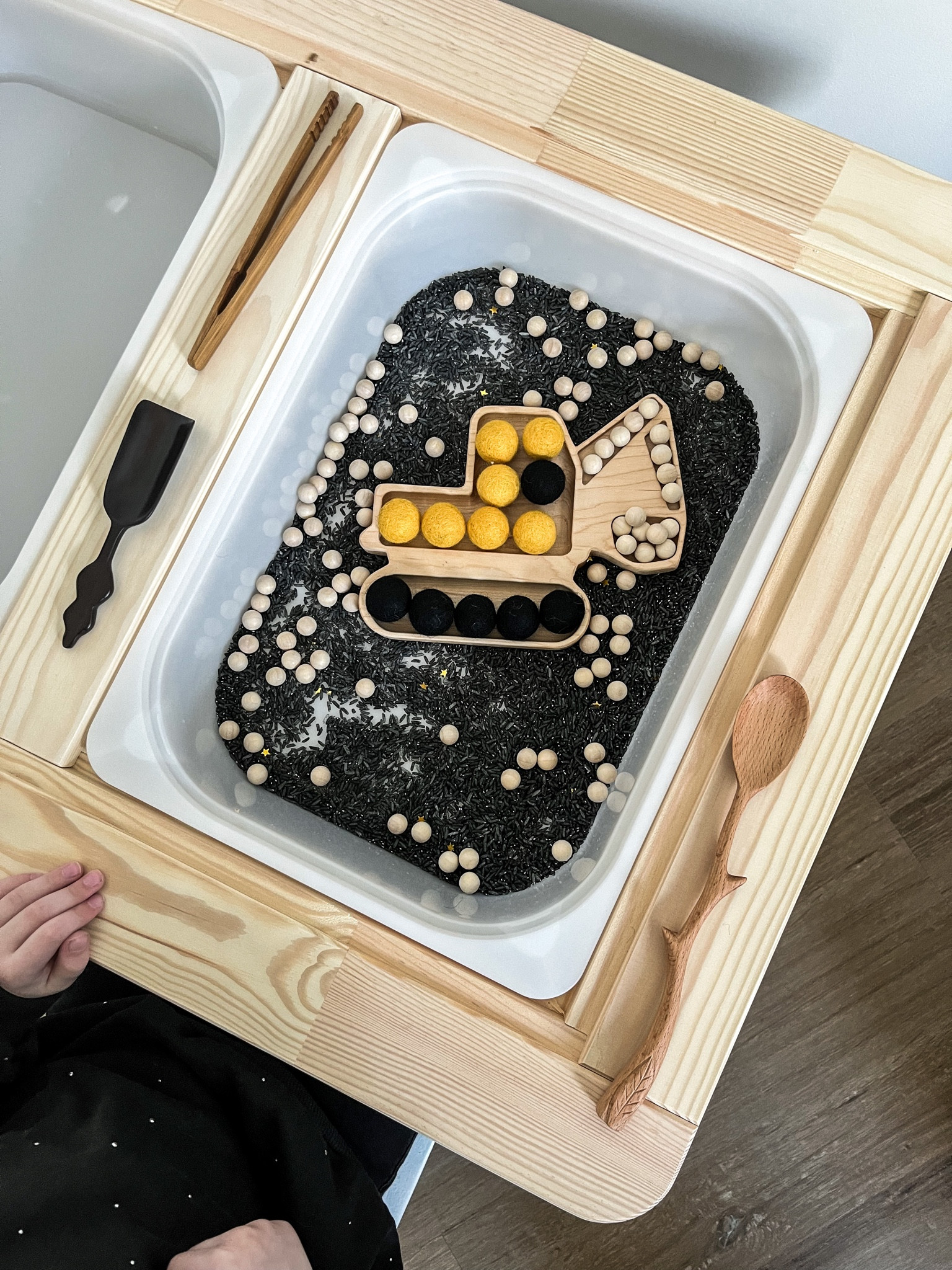P L A Y / i’m an excavator 🎶

Montessori | wood toys | sensory tray + table | Etsy 

#LTKfamily #LTKhome #LTKkids