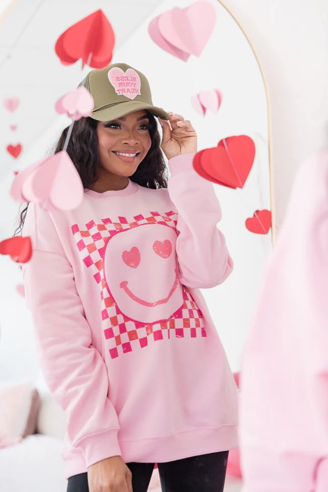 Pink Checkered Smiley Light Pink Oversized Graphic Sweatshirt | Pink Lily