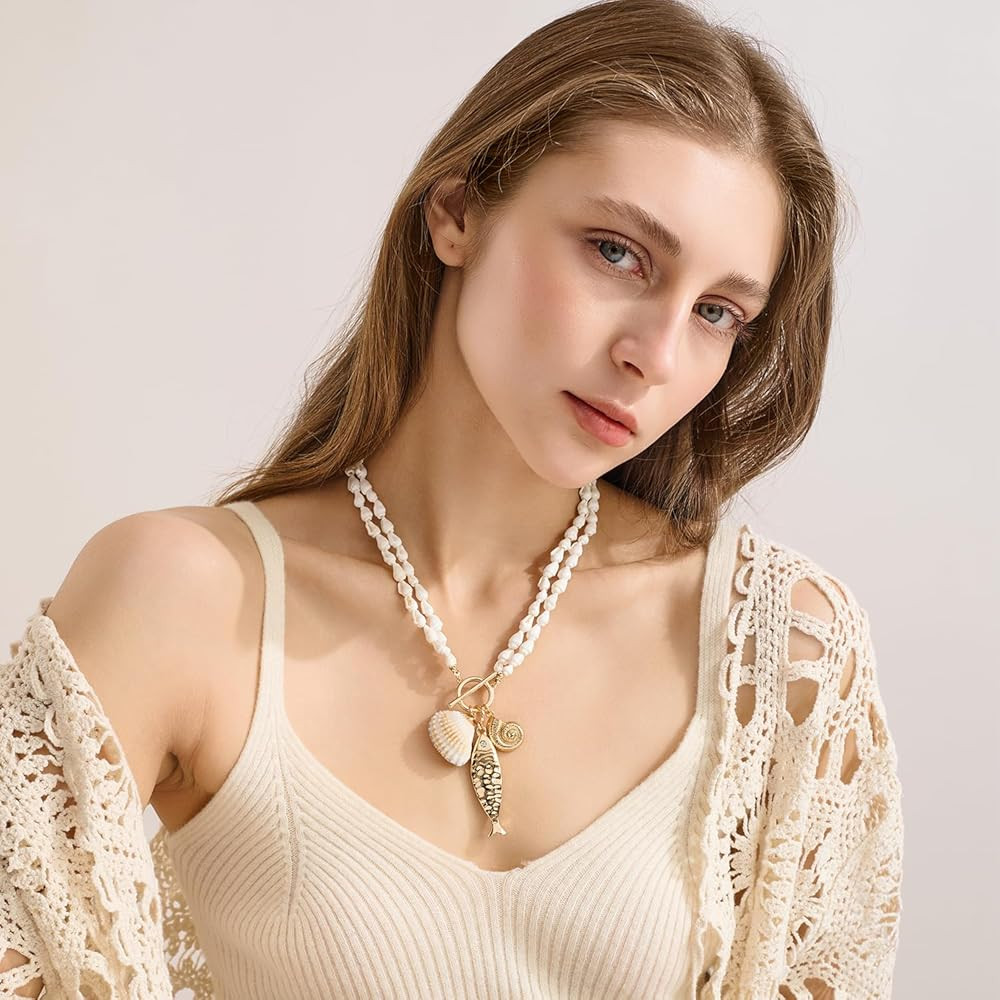 LILIE&WHITE Gold Necklaces for Women Shiny Starfish Necklaces Classic Beach Statement Charms Neck... | Amazon (US)