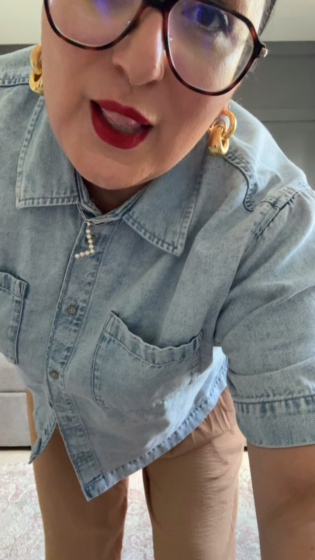 Mac lipstic (ruby woo)
Gap cropped shirt - XL (old but linked this season’s version)
Amazon pants - XL
Tkees sandals

#LTKSaleAlert #LTKMidsize #LTKOver40