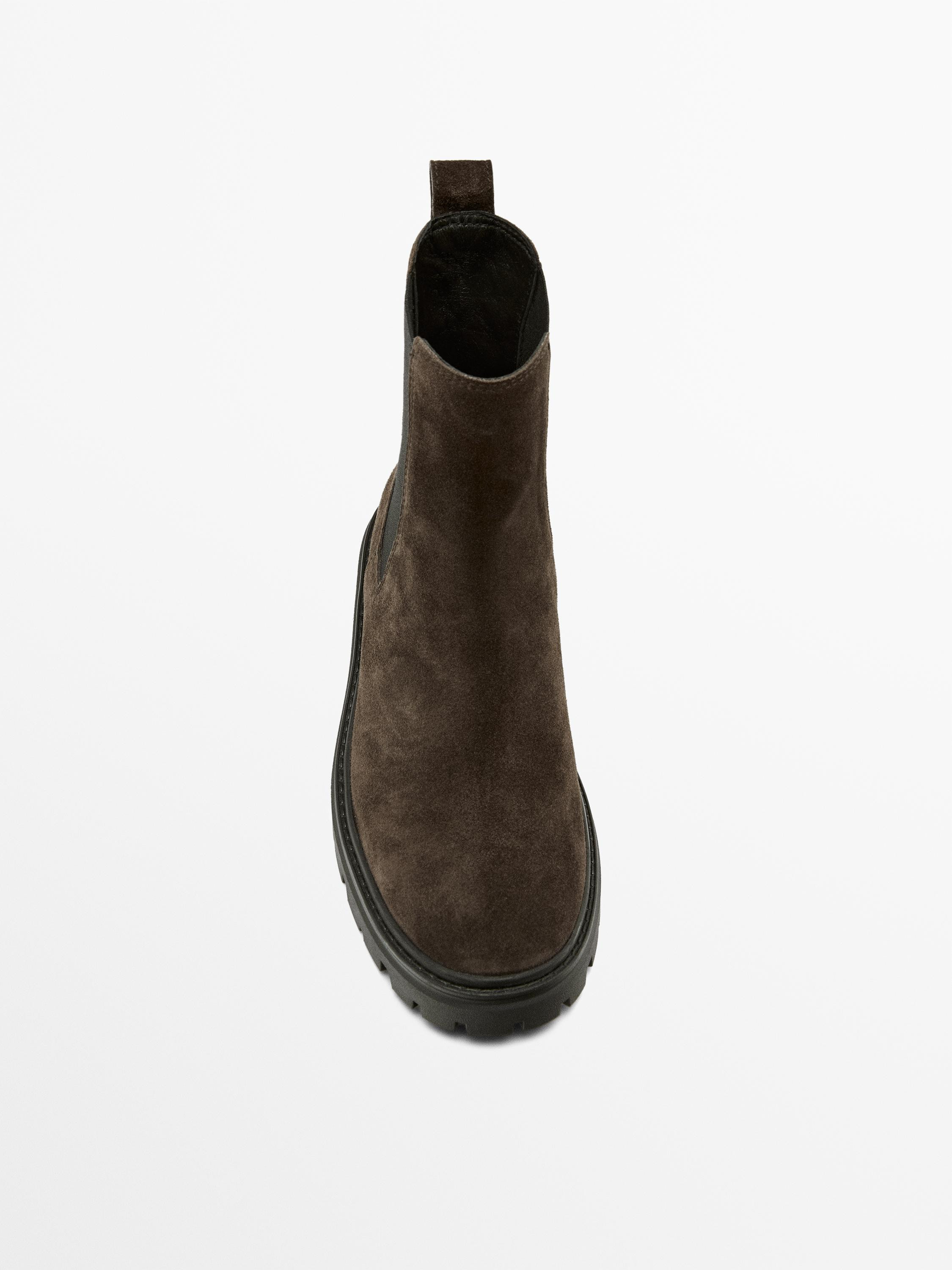 Flache Chelsea-Stiefelette mit Profilsohle | Massimo Dutti DE