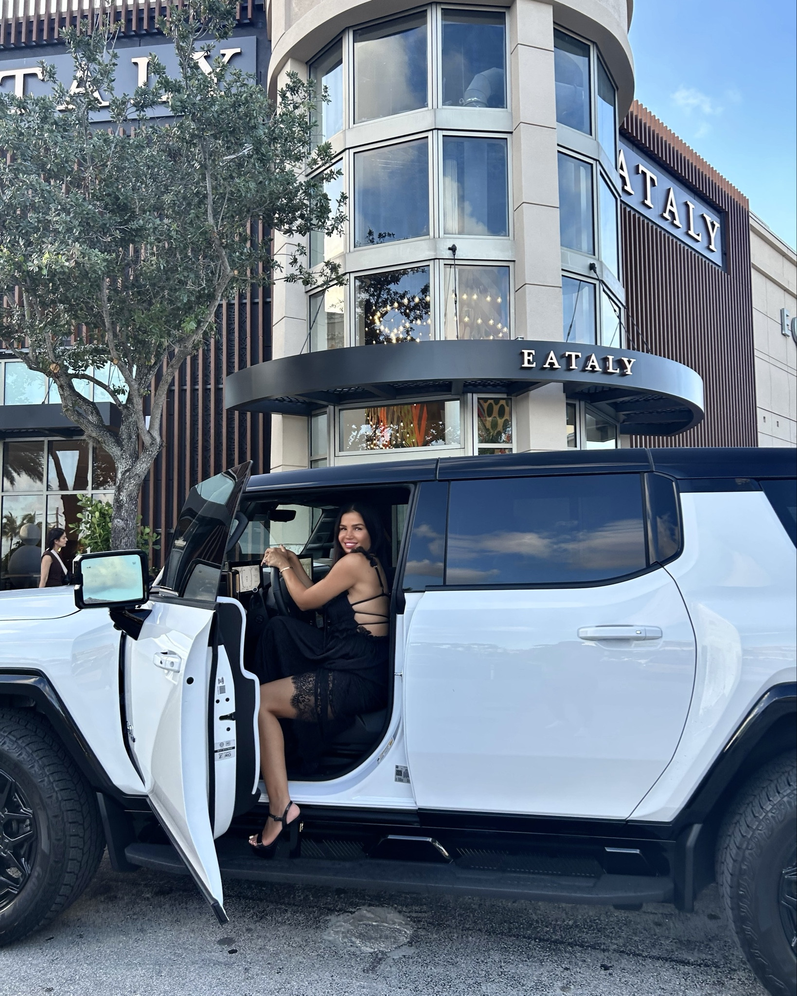 Ciao tutti! 1st stop coming home from Lebanon 🇱🇧 is obviously my favorite place @eatalyflorida 🇮🇹🌴. I’ve been to several locations in many different states (both NYC locations, Vegas, Chicago) and even the Eataly in Rome. As an Italian being an Italian food snob in America I can definitely say they are all super authentic & very consistent. Mangia bene 😋🍕🍝🍹 

They are also opening an @eataly in the Beirut Souks in Lebanon. 🤌🏼
•
•
•
#eataly #eatalymiami #italian #italianfood #italiangirl #mangiare #mangiarebene #ootd #miumiu #miumiugirl #dolceandgabbana #forloveandlemons #fashion

#LTKShoeCrush #LTKSeasonal #LTKTravel