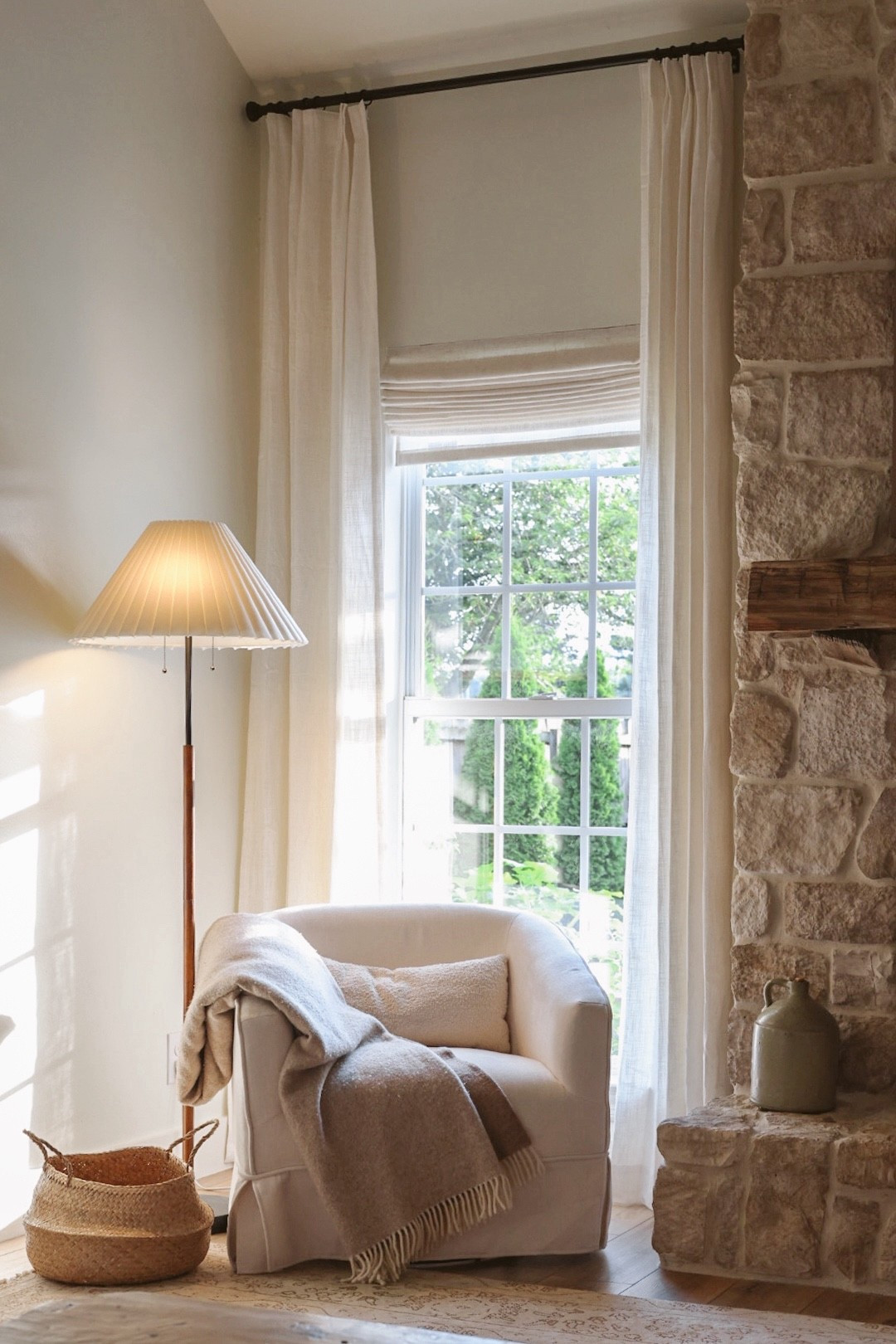 The Liz Linen curtains from @TWOPAGES were exactly what this space needed—light, airy, and beautifully made. TWOPAGES kindly sent these over, and I couldn’t love them more. I chose the pinch pleat style for a classic, custom look, in the color “Ivory White”.
Linked here on LTK, and you can use code LTK18 for 18% off! 
#twopageshome


#LTKHome