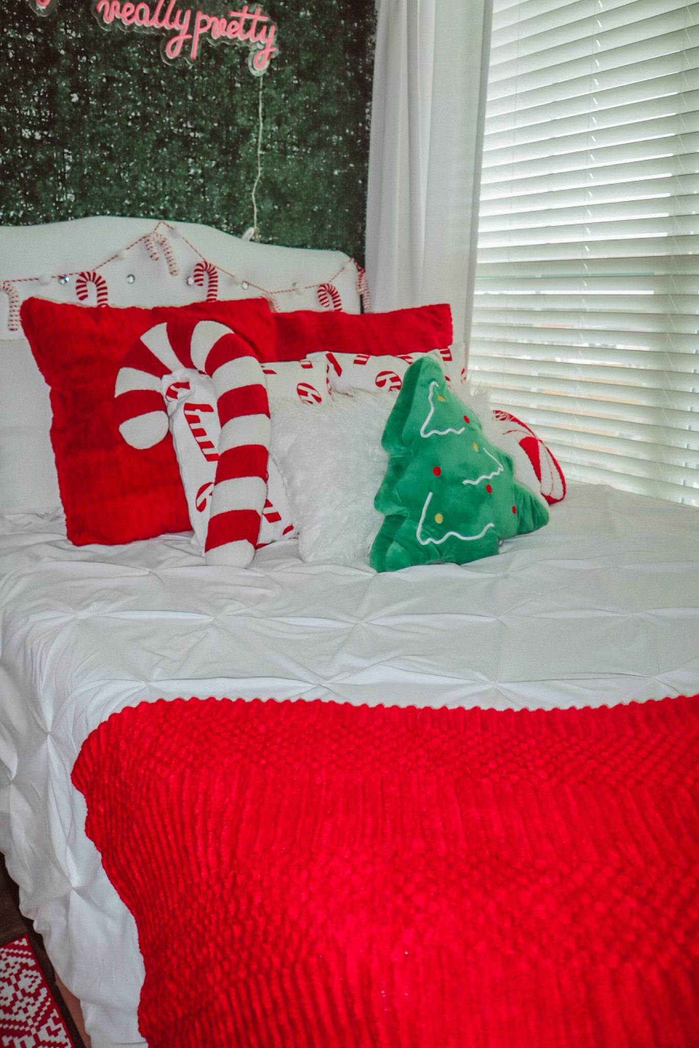 Beautiful bedroom Christmas decorations from Shein
#shein #Christmas #ChristmasDecorations, #ChristmasDecor #ChristmasBedroomDecorations #ChristmasBedDecor #ChristmasPillows #ChristmasBlanket #Holiday #HolidayDecorations #sheinhome #sheindecorations 

#LTKHoliday #LTKhome #LTKSeasonal