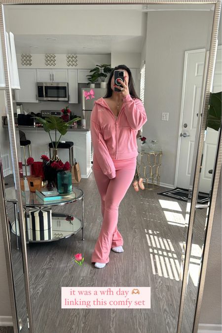 Pink lounge set 🎀🩰 wearing a size small in both!🫶🏼
Under $100
Travel outfit
Loungewear
Lounge Outfit
Summer Outfit 

#LTKtravel #LTKstyletip #LTKGiftGuide