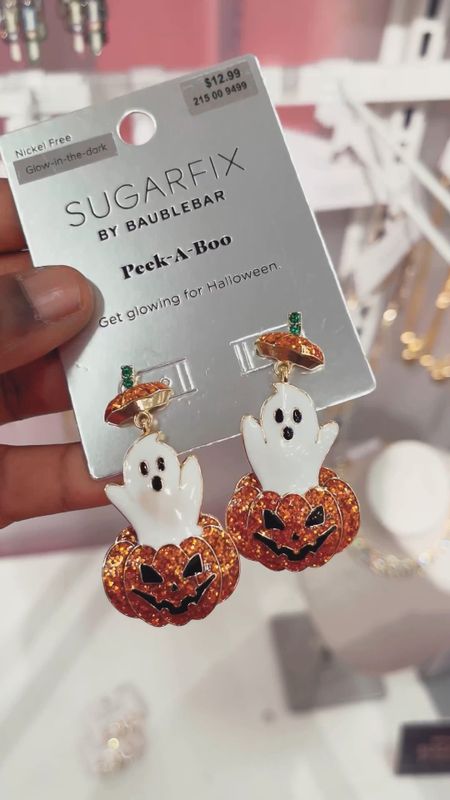 Fall leaves, ghosts, pumpkins, and pumpkin spice lattes! Whatever your fall season vibe these fall and Halloween novelty earrings are adorable! 

Music: Dear Autumn
Musician: @iksonmusic 


#LTKSeasonal #LTKunder50 #LTKsalealert