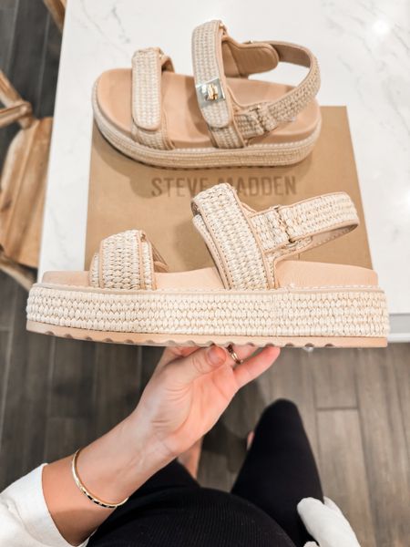 New summer obsession, platform sandals 

#LTKShoeCrush #LTKStyleTip