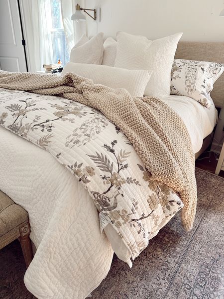 Amazon bedroom // Amazon quilt // Amazon find // Amazon must have // @amazon // #LTKfind // #competition // Bedroom // Bedding // Master bedroom // Bedroom decor // Bedroom inspiration // Modern farmhouse // Home decor // Neutral bedroom

#LTKFind #LTKstyletip #LTKhome