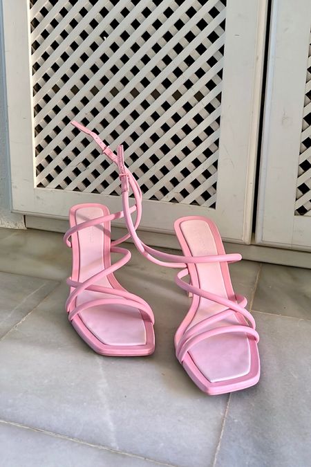 Pink strappy heels. Fashion Blogger Girl by Style Blog Heartfelt Hunt. Girl showing her pink strappy heels.