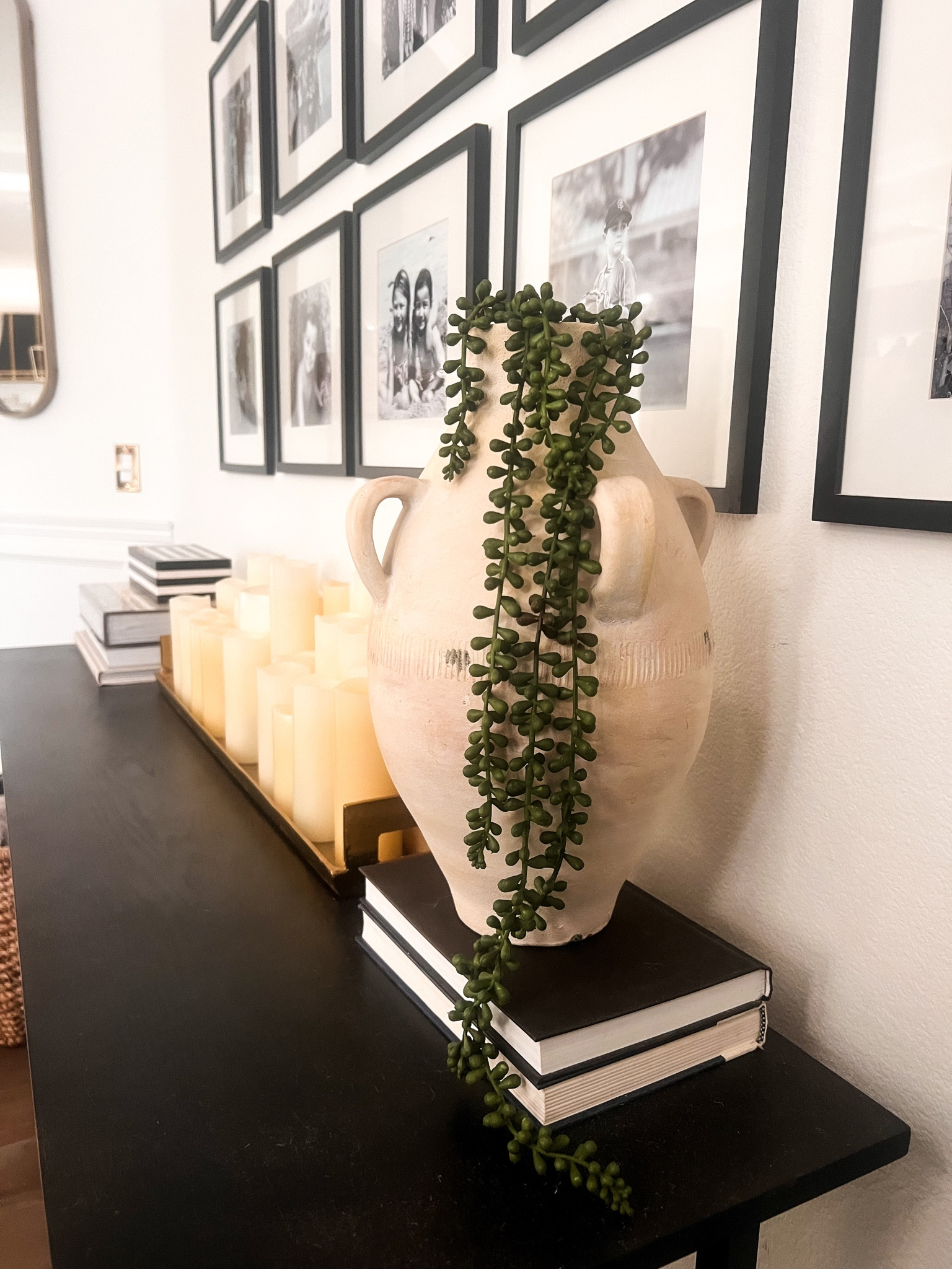 I’m loving this greenery from Amazon! It looks so real, and comes in a pack of 6 for $18. 

Amazon find
Console table
Photo collage wall
Realistic greenery 
Console styling 
Living room decor
Home decor


#LTKhome #LTKfindsunder50 #LTKSeasonal