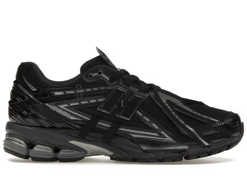 Men's New Balance 1906A Sneakers in Black/Dark Silver Metallic/Phantom | StockX