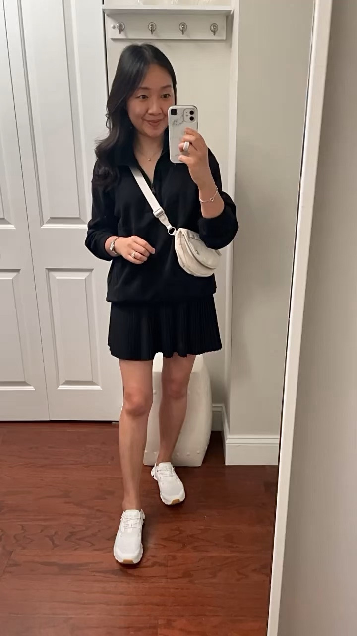 Old Navy activewear is 50% off today!

Pullover in XS petite is very oversized and tunic length

Pleated skort in XS petite

#LTKSaleAlert #LTKFindsUnder50 #LTKActive