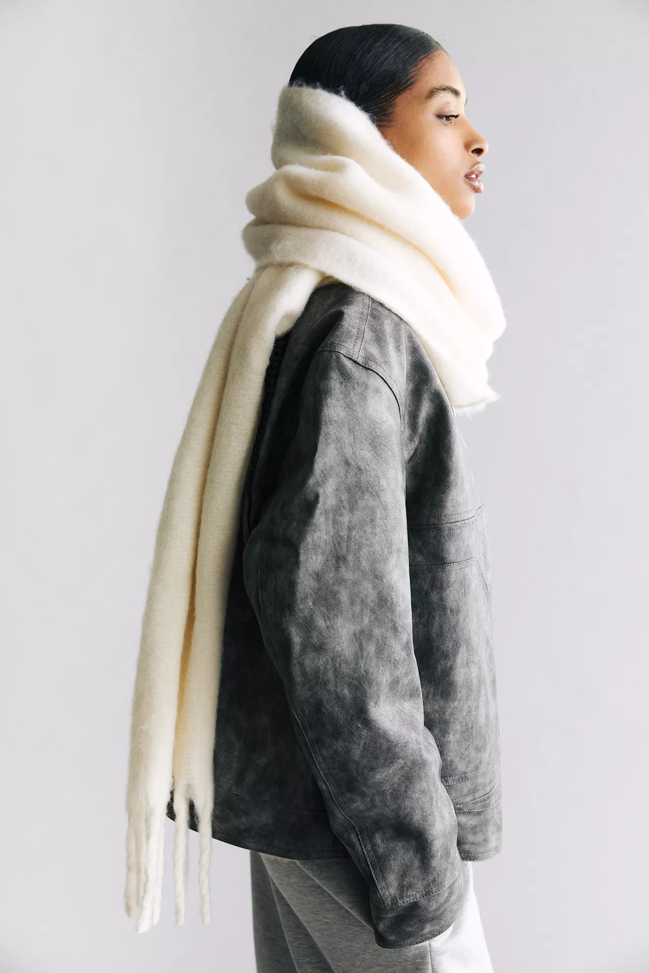 Basic scarf | PULL and BEAR UK