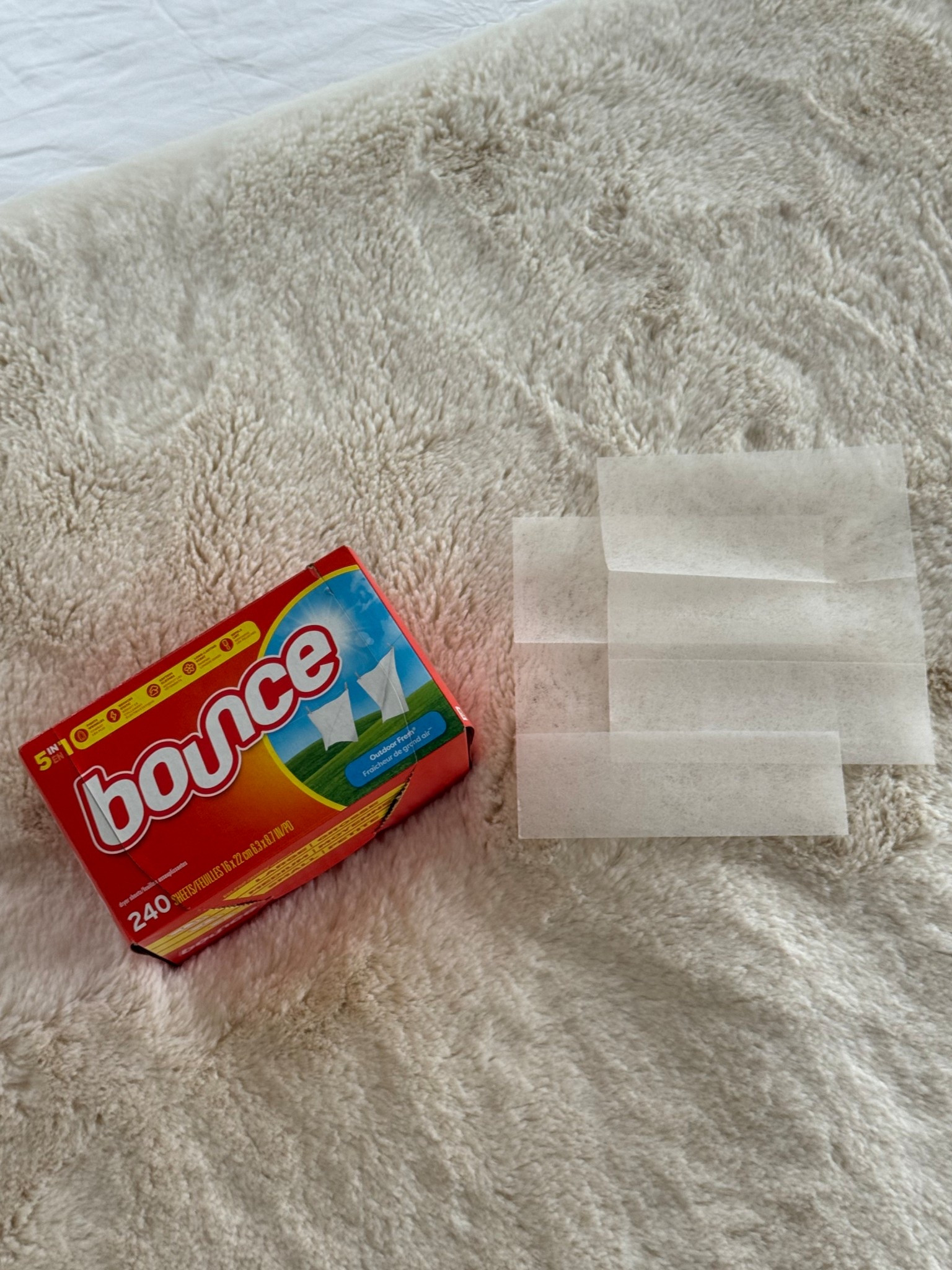 #ad My favorite @bouncesheets Dryer Sheets are easy to find at @Target! They are 5 in 1: Reduces Static, Fights Wrinkles, Softens Clothes, Long-Lasting Scent, and Repels Lint! #TargetPartner #Target #targetstyle #bounce #laundry 