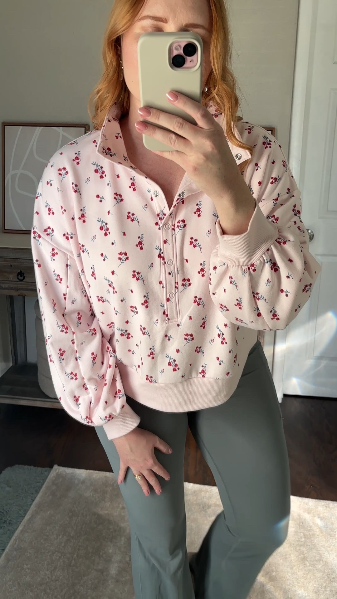 Floral pullover size medium

#LTKootd #LTKgrwm #LTKMidsize