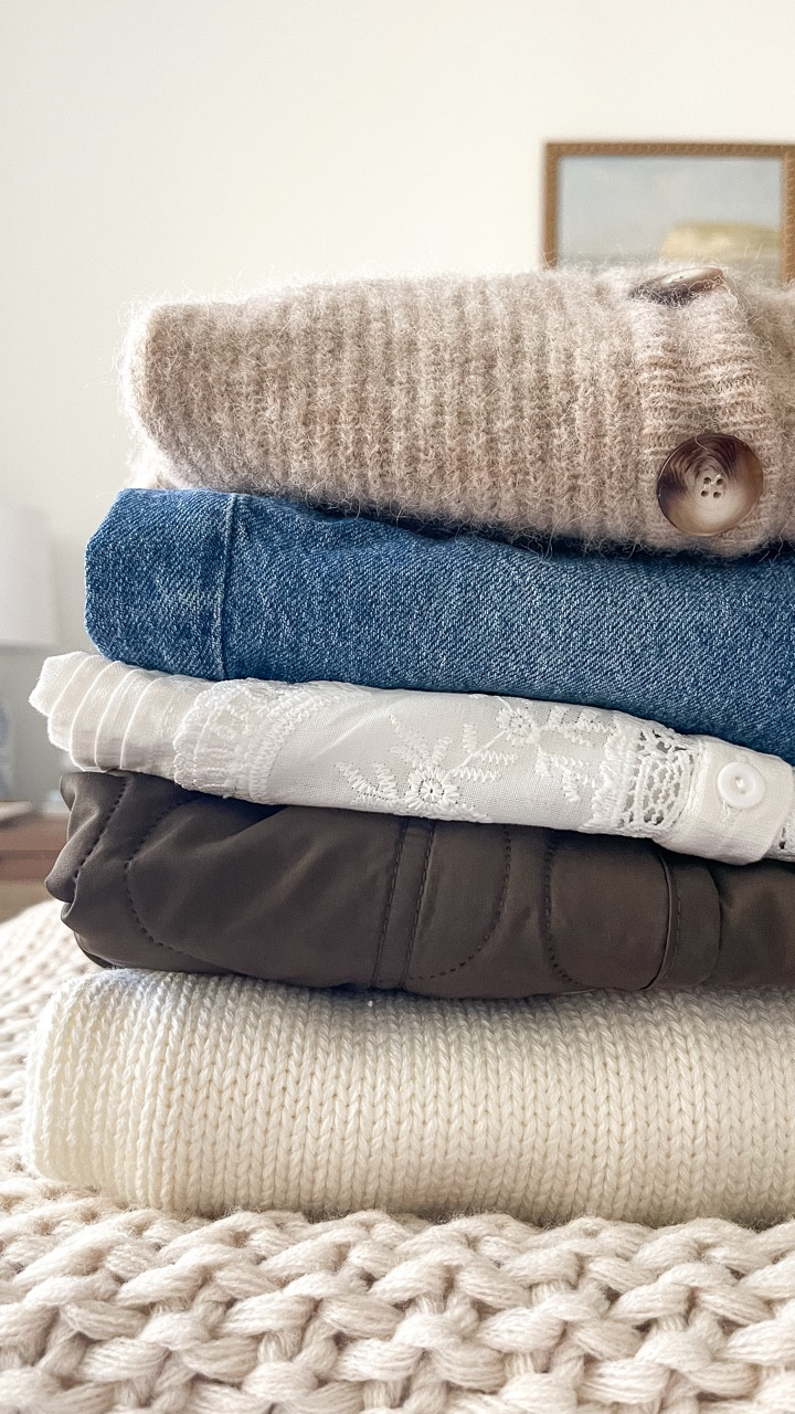 three ways to make jeans more interesting this winter! During these dark & cold winter days, it’s so easy for jeans to feel mundane and boring. Save this post for those days when your winter uniform needs a little bit of a pick me up & comment “jeans” below for a link to all of the outfit details! 👖💙

#jeans #howtostyle #styleguide #winteroutfitinspo #winteroutfitideas

#LTKPetite #LTKootd #LTKSeasonal