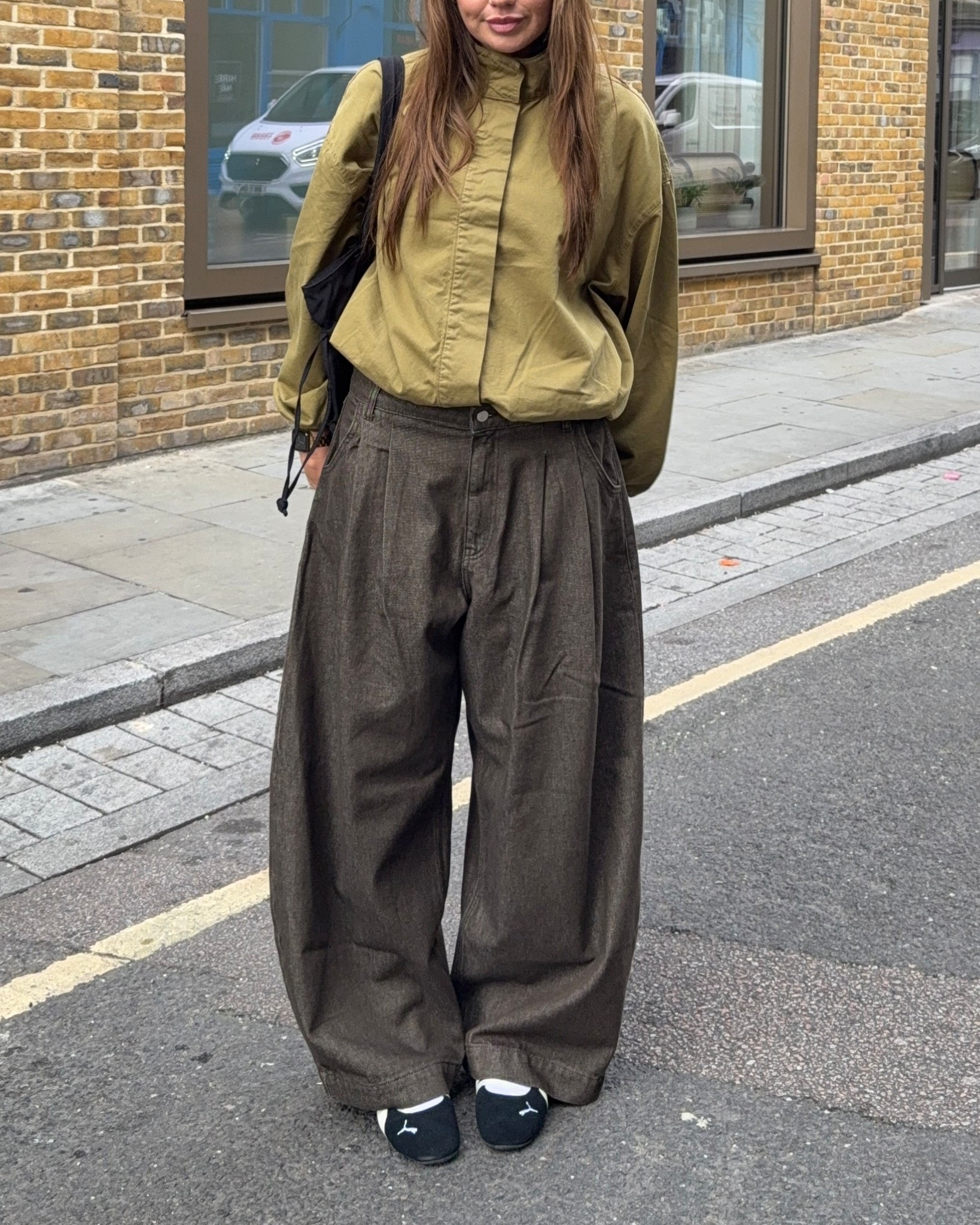 Autumn olive tones

#asseenonme #asos #barrelleg #baggyjeans #olivetones #autumnoutfit #winteroutfit #tomboyfemme #oversizedoutfit

#LTKuk #LTKwinter #LTKautumn