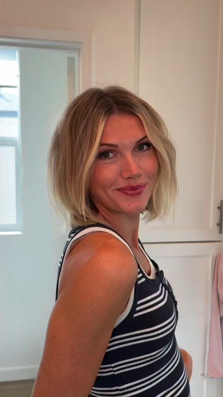 Sooo easy and so cute and will be on repeat for me this summer!! 
@babylissprousa @verbproducts 
#hair #hairtutorial #shorthair #hairstyles #bob