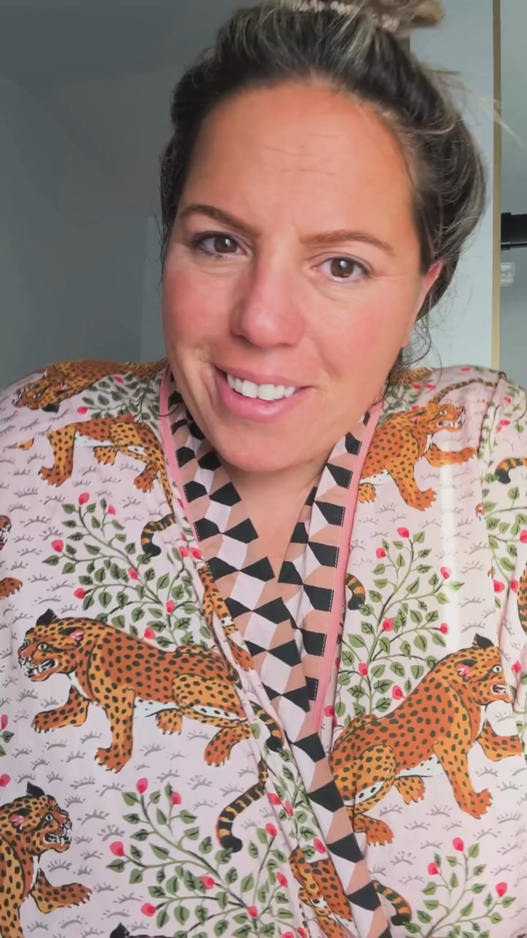 It’s Day 7 of Vlogmas and we are doing something for the first time!! But first it is off to the library to work, and finally getting the internet fixed (a Christmas miracle!) 

Don’t forget to grab your FREE copy of the December edition of the One Girl Travel monthly newsletter, The Insider by commenting INSIDER ! I hope you love it!! 💌

#vlogmas #vlog #transsiberianorchestra #longislandcreator