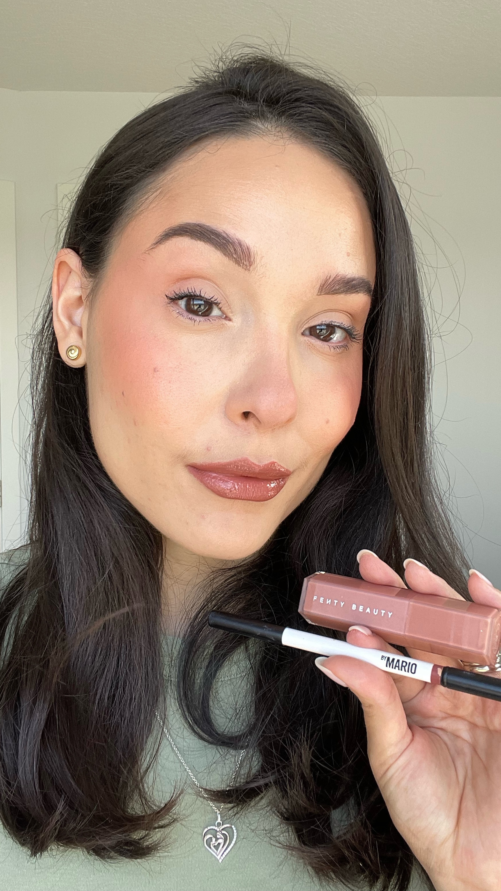 ✨🩷 Lip Combo 🩷✨ 
•
•
🩷 Ultra Suede Sculpting Lip Pencil in Daniel #lipliner #lippencil by @makeupbymario #makeupbymario 
🩷 Gloss Bomb Stix High-Shine Gloss Stick in Fenty Glow by @fentybeauty #fentybeauty #glossstick #gloss #lipcombo 

#LTKsummer #LTKcanada #LTKbeauty