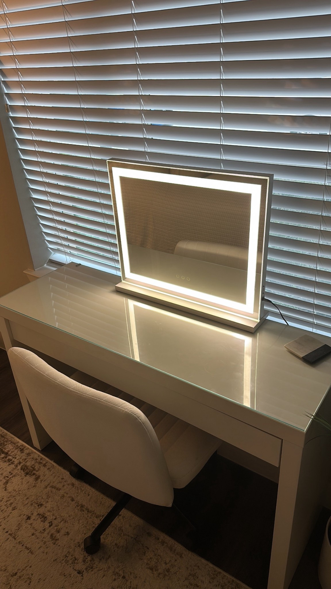 Best LED vanity mirror 🙌🏼✨

#LTKStyleTip #LTKSaleAlert #LTKFindsUnder100