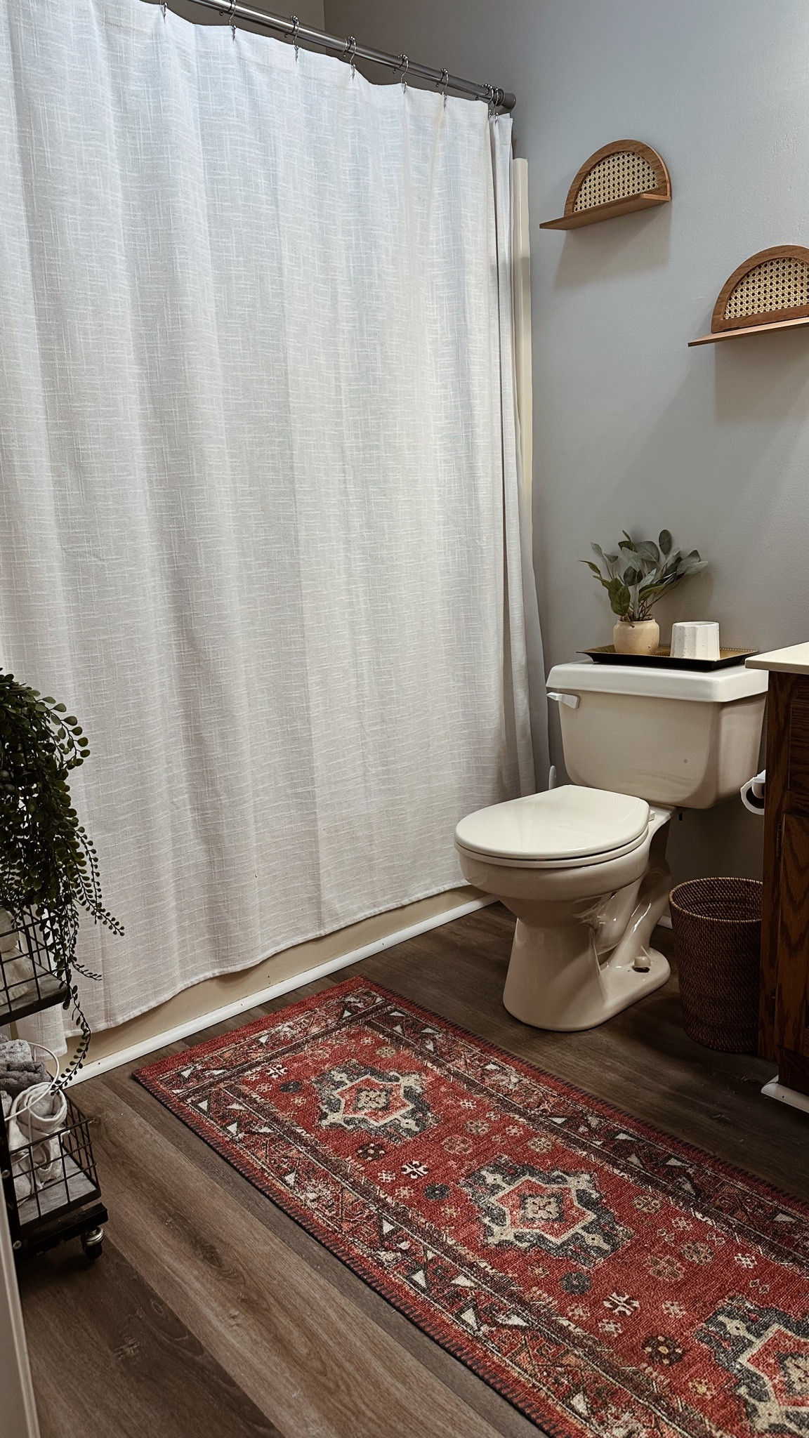 GUEST BATHROOM DETAILS 

#LTKFind #LTKunder50 #LTKunder100