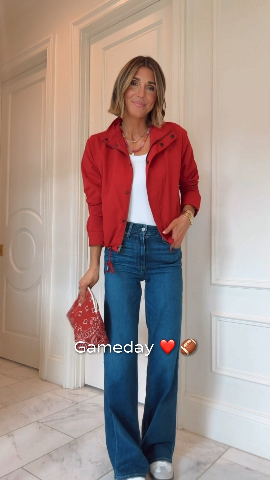My favorite jeans for fall 🤎 The fit is SO flattering and they’re such an easy pair to dress up or down. Sharing 7 ways to wear them for everything from school drop-off and errands to lunch, date night + fall events.

Fit notes: I’m 5’7” wearing a size 25. Fit TTS.