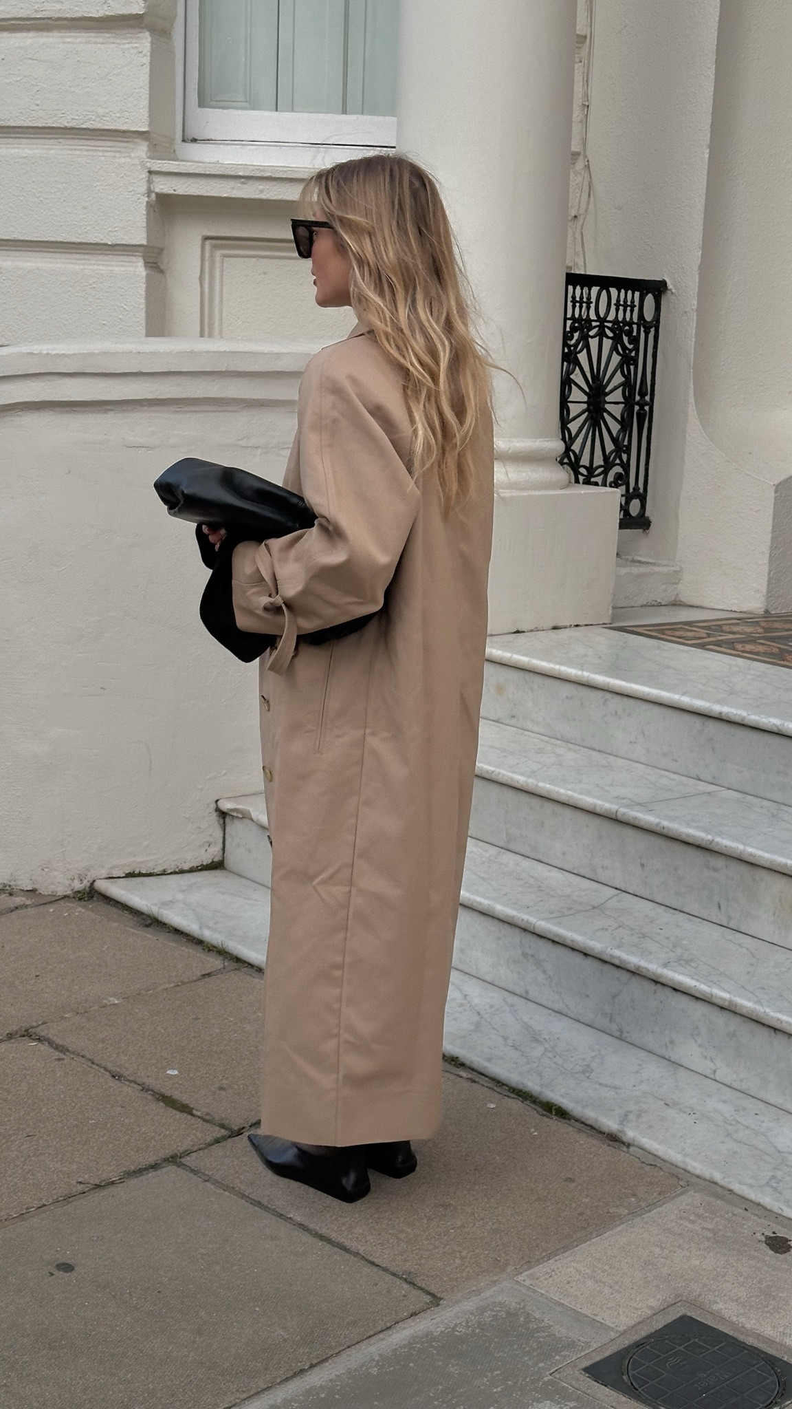 Trench coat 
Spring outfit 
Toteme 
Jil sander flats 

#LTKstyletip #LTKSpringSale #LTKeurope