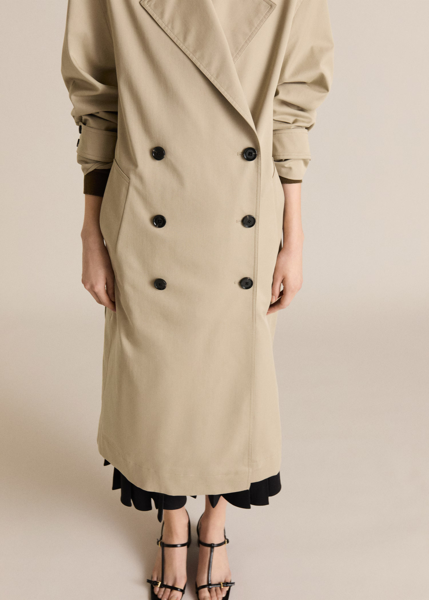 Long oversized double-breasted trench coat - Women | MANGO United Kingdom | MANGO (UK)